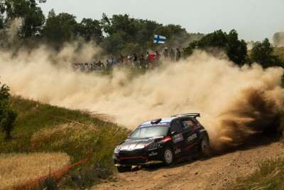 Reedel Poolas katkestanud Ott T&auml;nak / Martin J&auml;rveoja olid p&uuml;hap&auml;eva parimad. Robert Virvesele / Aleks Leskile WRC2 karj&auml;&auml;ri esimene poodiumikoht!